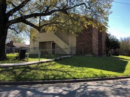 featured image of 2614 Pecan Knoll St