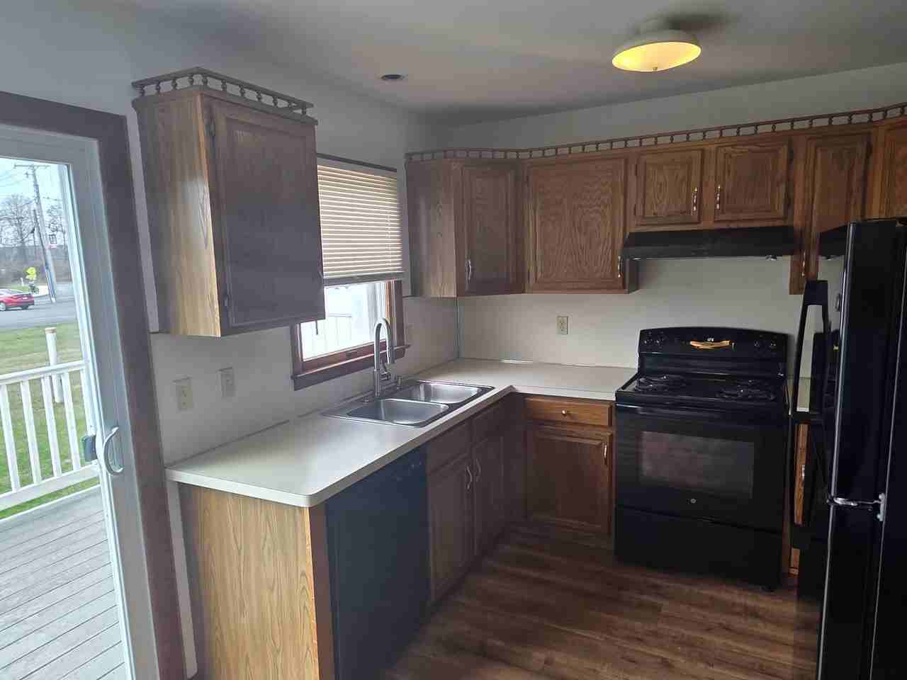 1122 Bernice Dr - Photo 7 of 30