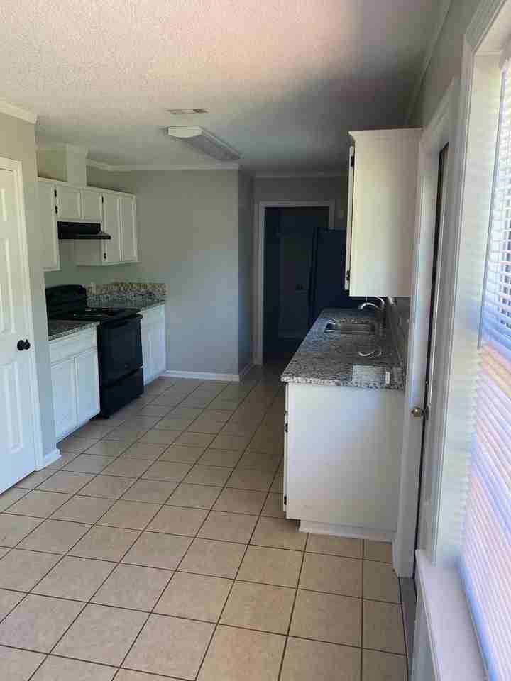 3116 Wingfield Way - Photo 3 of 15