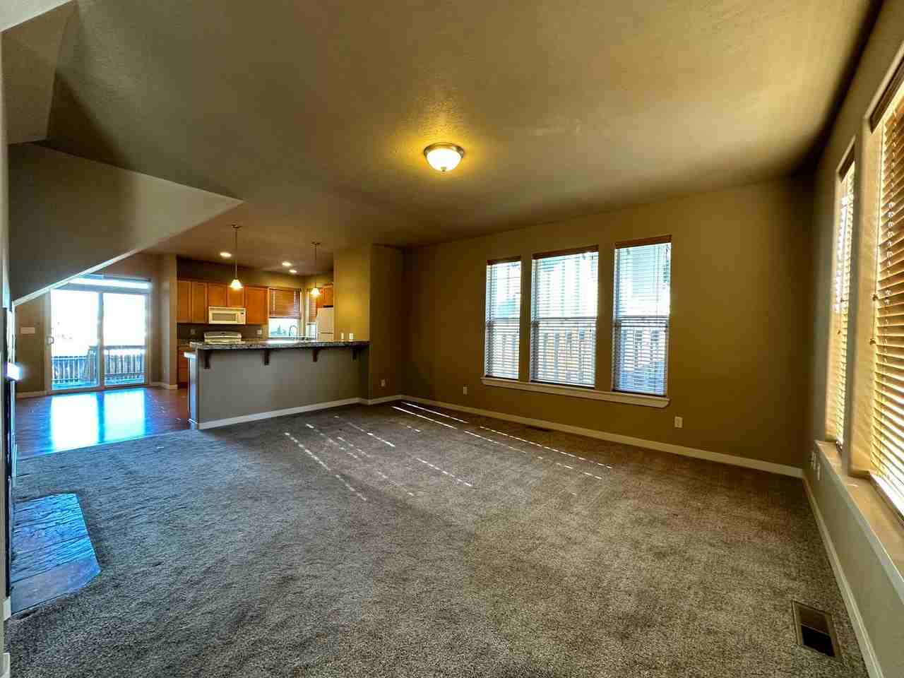 4235 Sw Rhyolite Pl - Photo 7 of 22