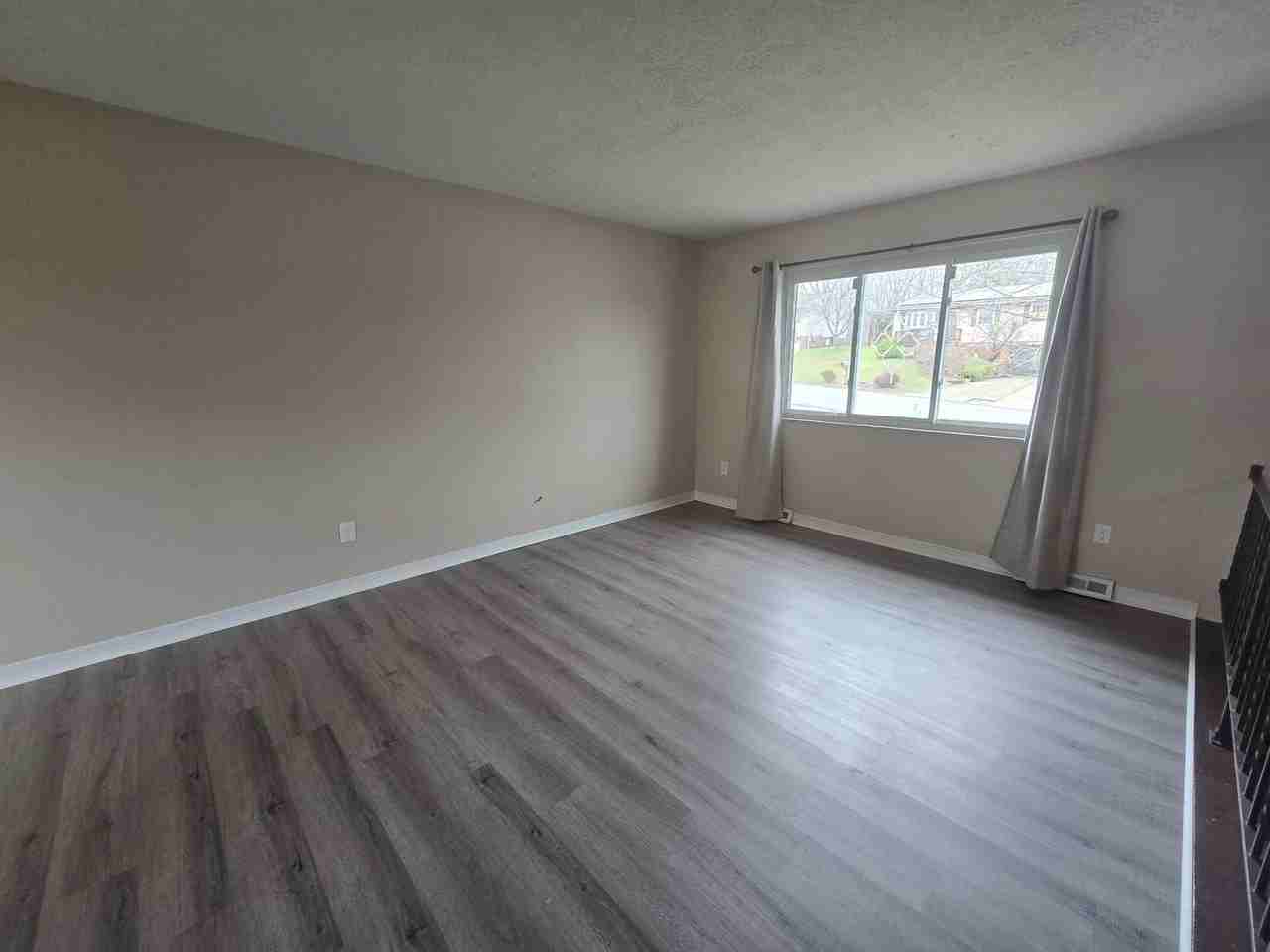 1367 Cavitt Rd - Photo 4 of 20