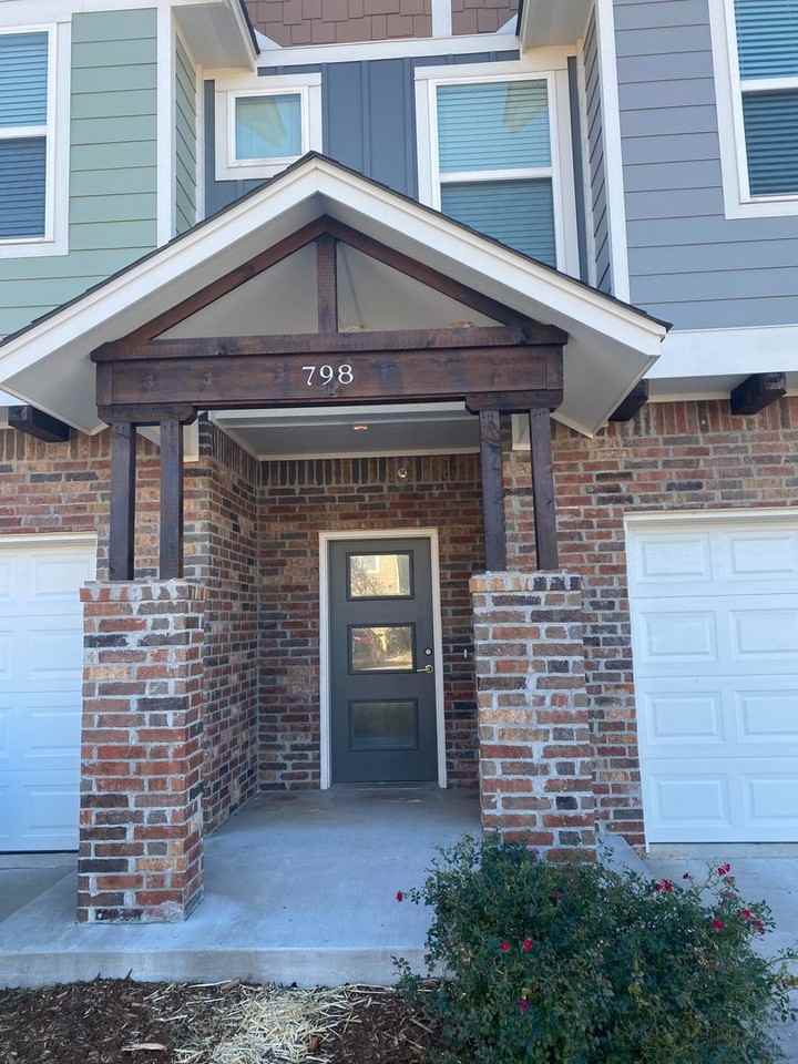 798 Sw 14th St - Photo 2 of 31