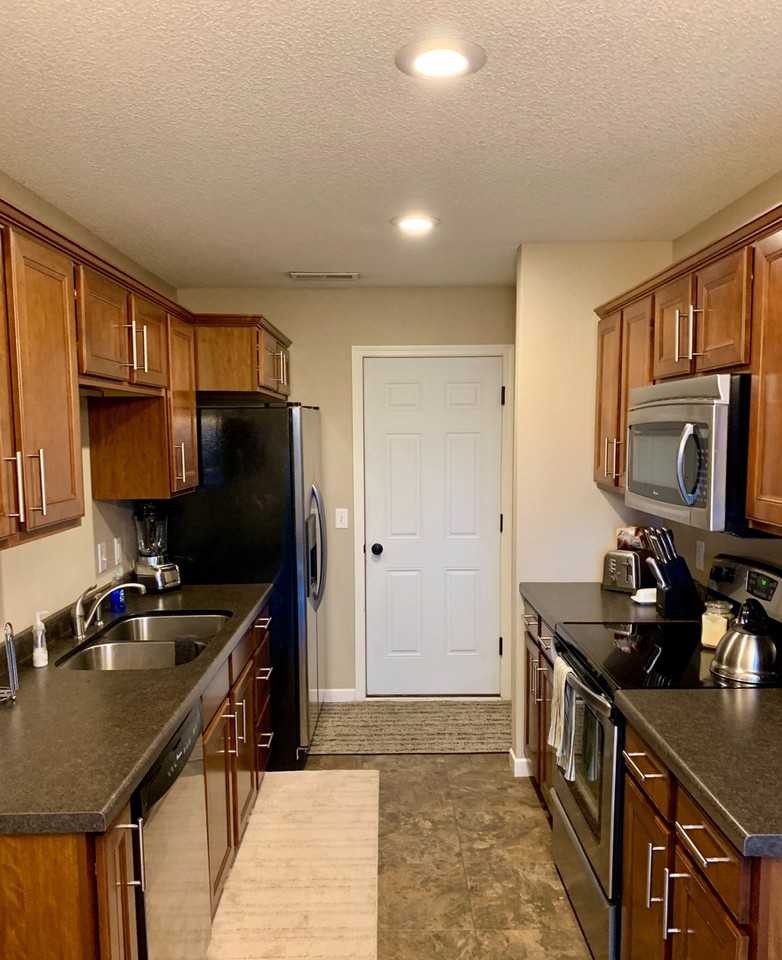 1002 E Lasalle Dr - Photo 7 of 11