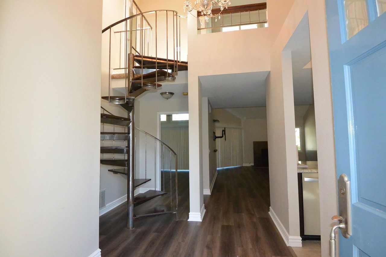 7351 Coho Dr #205 - Photo 3 of 33