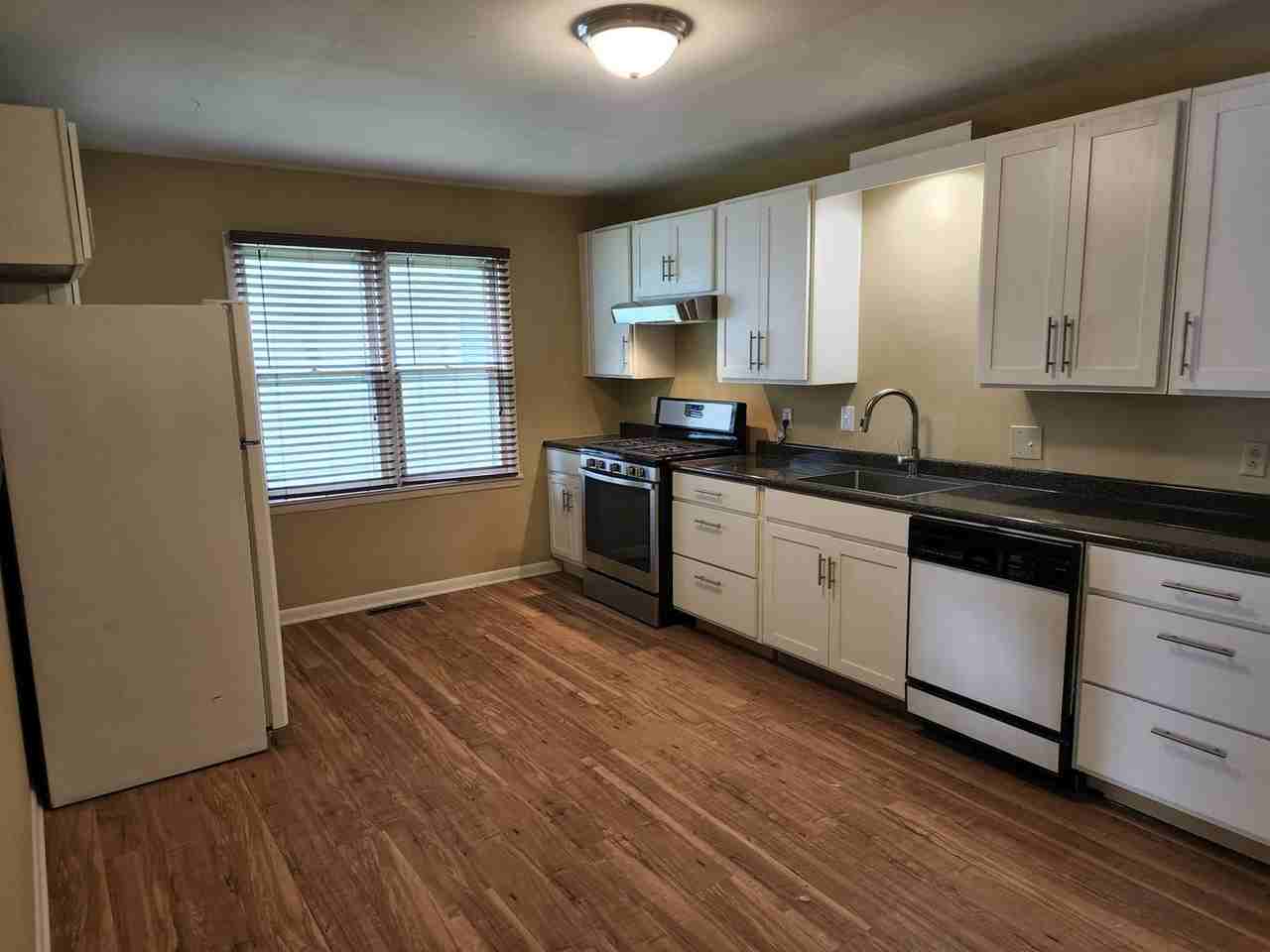 2337 N Delaware Ave - Photo 4 of 18