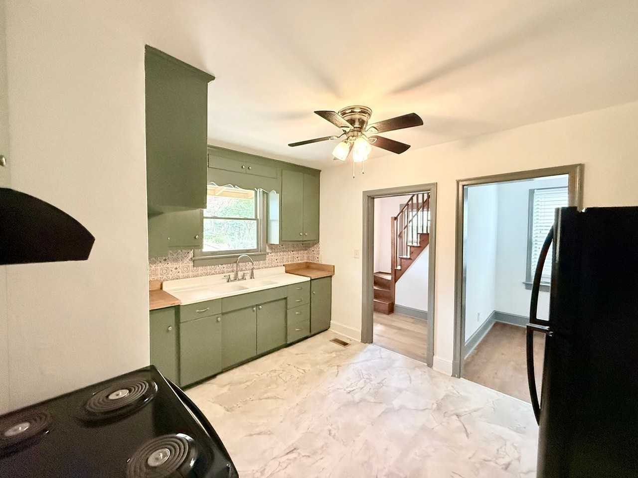 555 King Ave - Photo 7 of 30