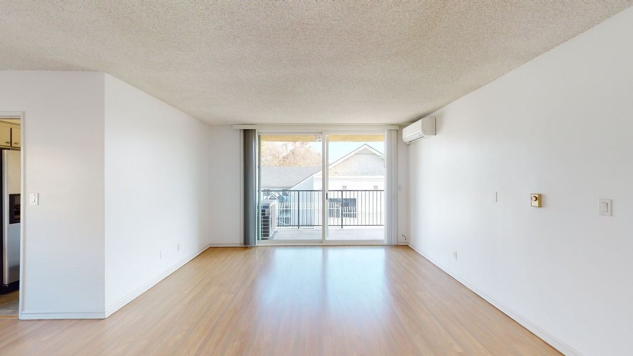 1115 Cordova St #102 - Photo 4 of 17