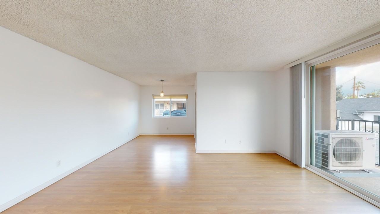 1115 Cordova St #102 - Photo 5 of 17