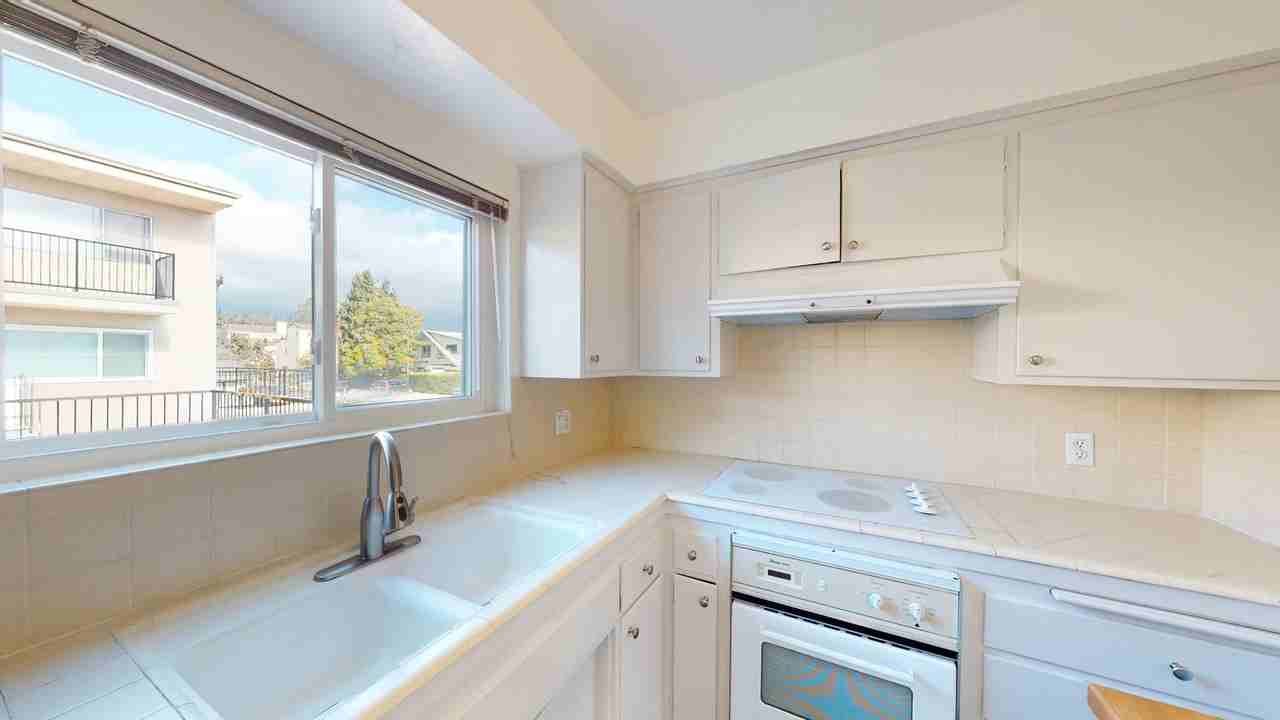 1115 Cordova St #102 - Photo 7 of 17