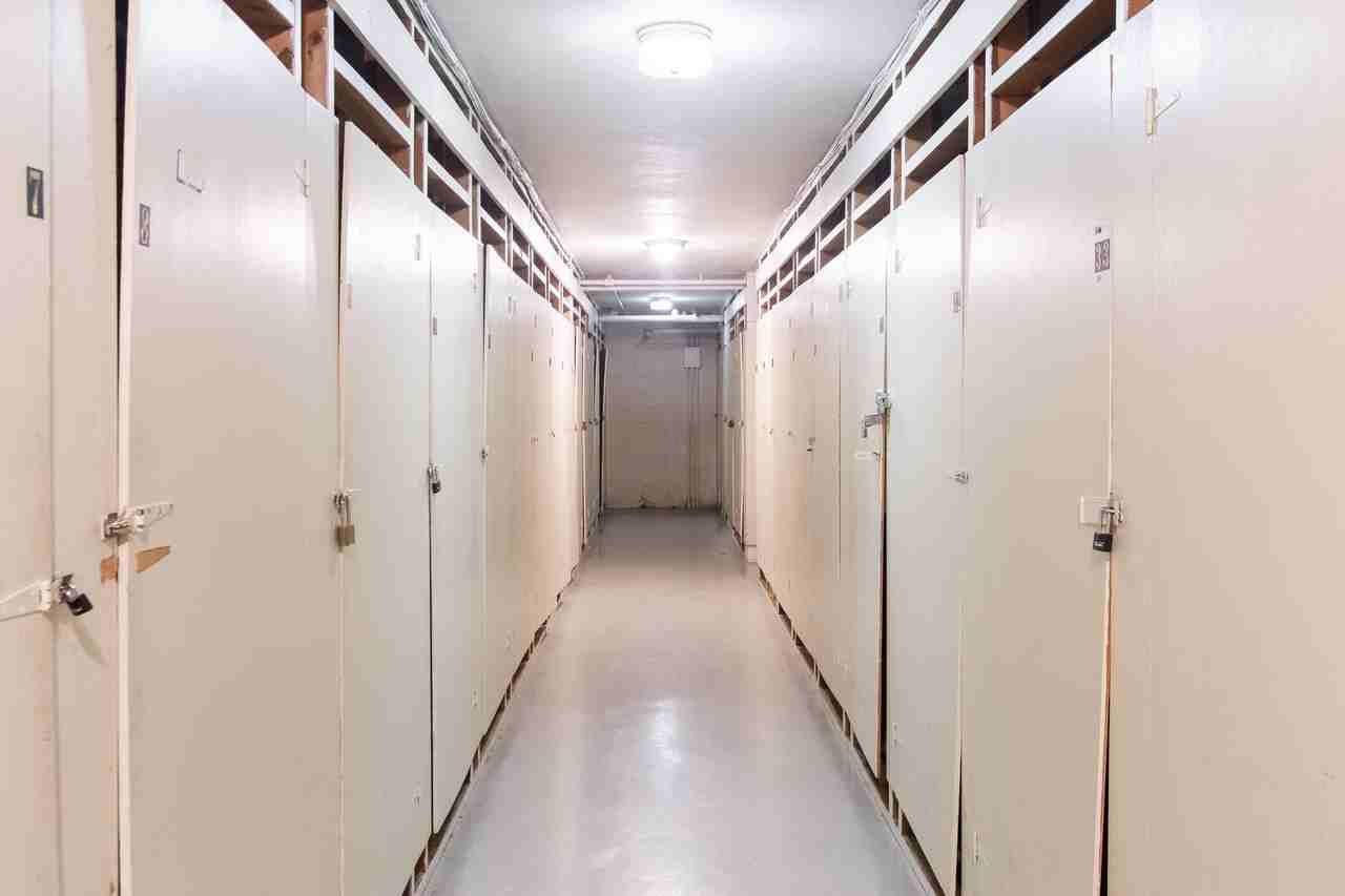 242 West Franklin Ave - Photo 4 of 5