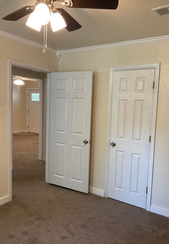 411 Washington St - Photo 7 of 18