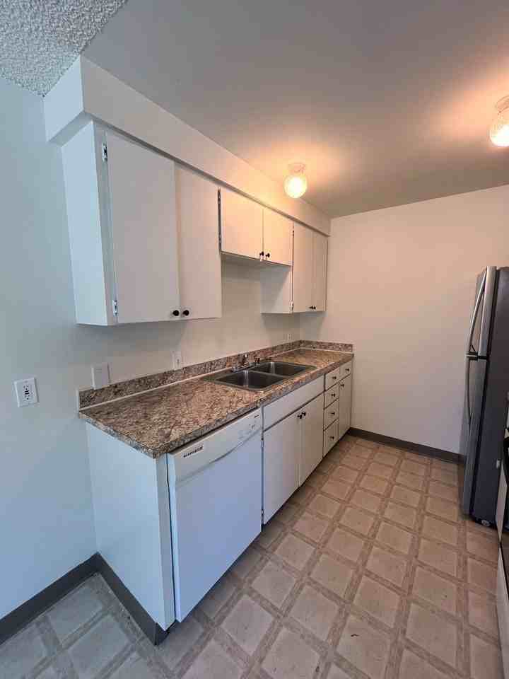 1920 Alabama St #4 - Photo 6 of 14