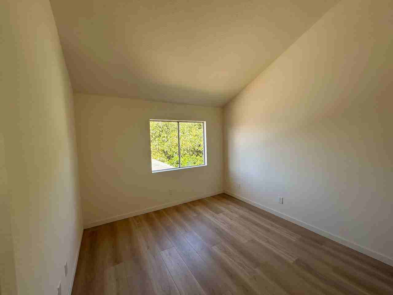 16001 S Vermont Ave #60 - Photo 4 of 11