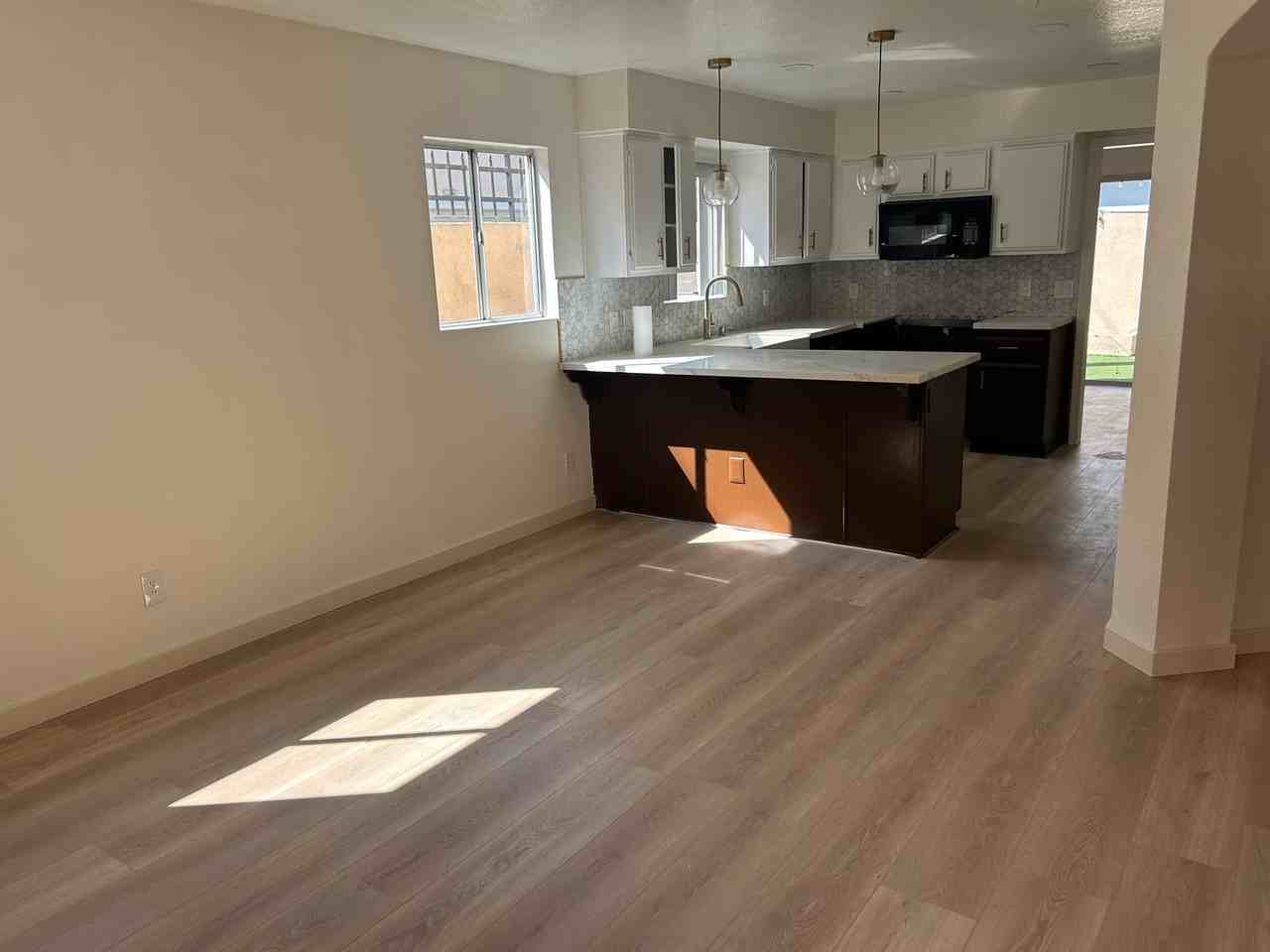 16001 S Vermont Ave #60 - Photo 7 of 11