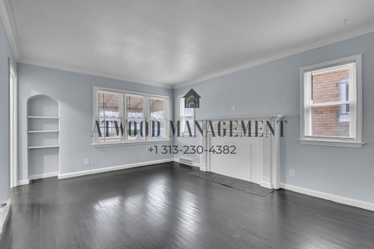 9340 Hartwell St - Photo 2 of 11