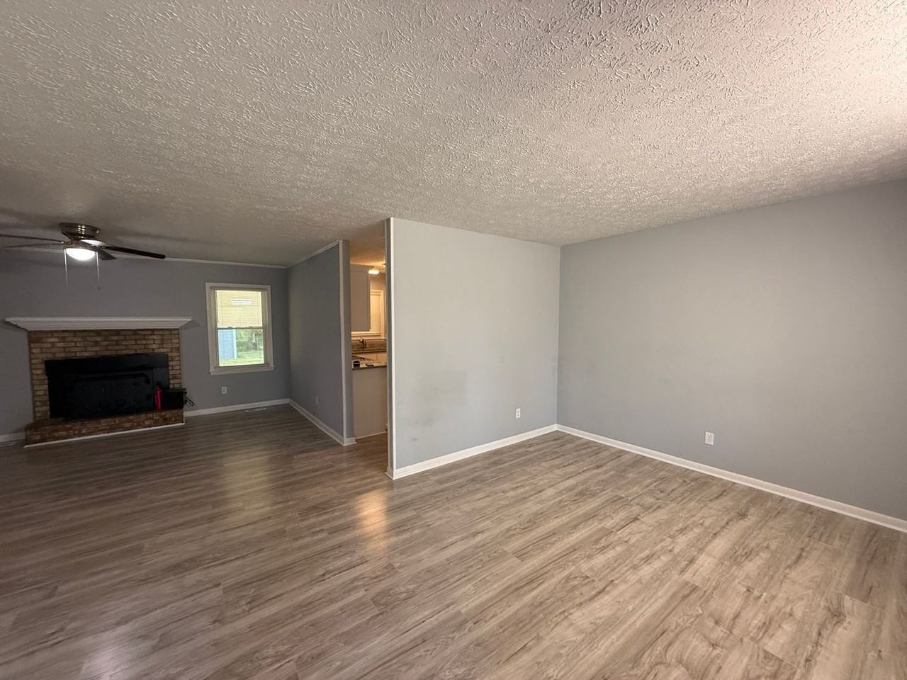 1611 Diplomat Dr - Photo 2 of 21