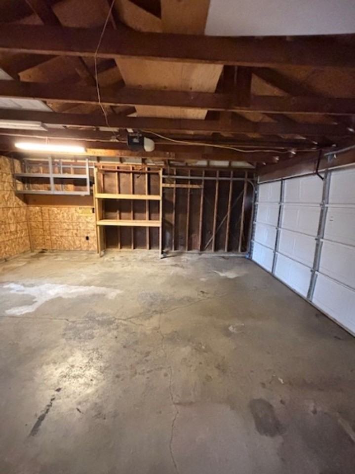 705 Roselyn Dr - Photo 4 of 8