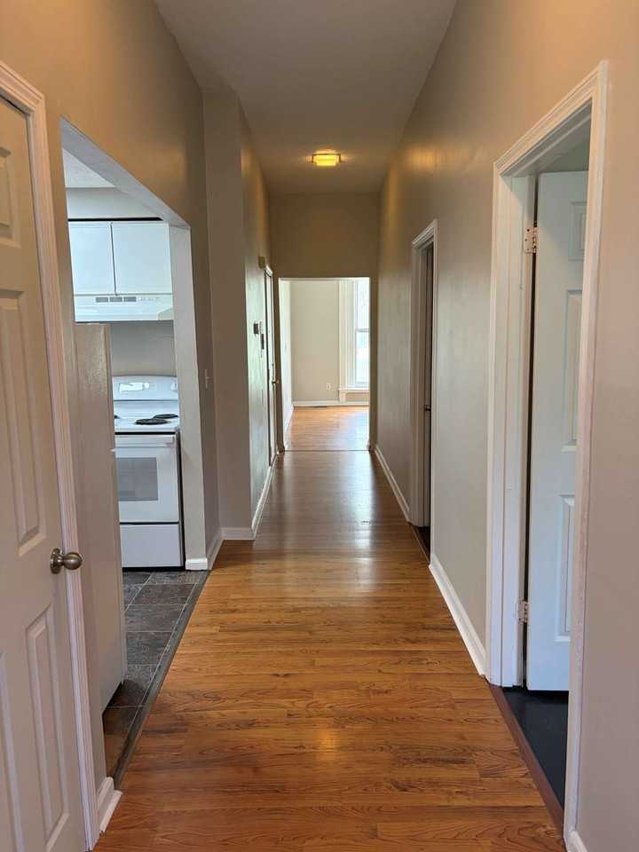 1702 S 2nd St - Photo 3 of 8