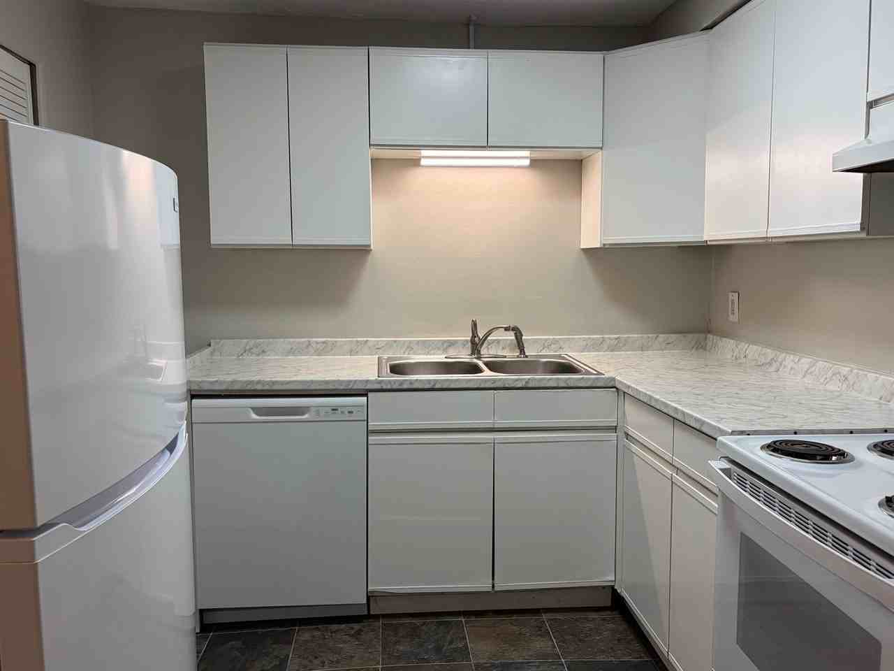 1702 S 2nd St - Photo 4 of 8