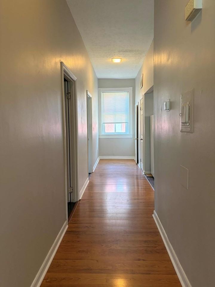 1702 S 2nd St - Photo 6 of 8