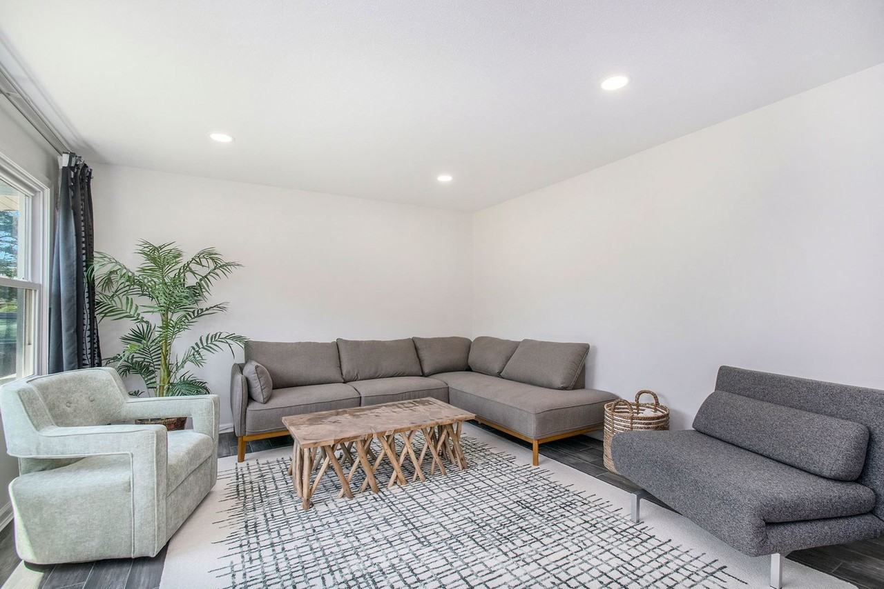 2601 Paulmar Ave - Photo 3 of 27