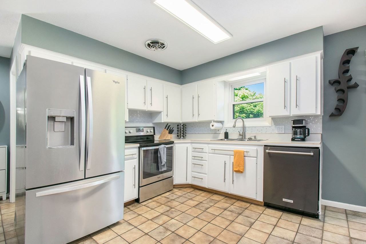 2601 Paulmar Ave - Photo 6 of 27