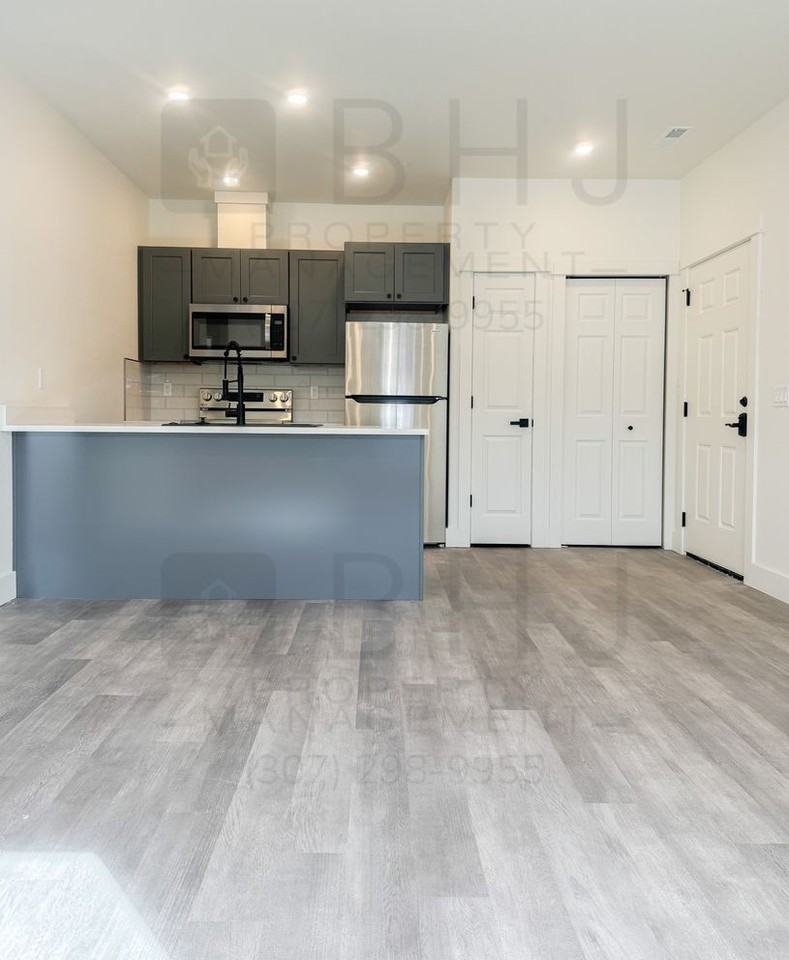 951 Covey Run - Photo 2 of 19