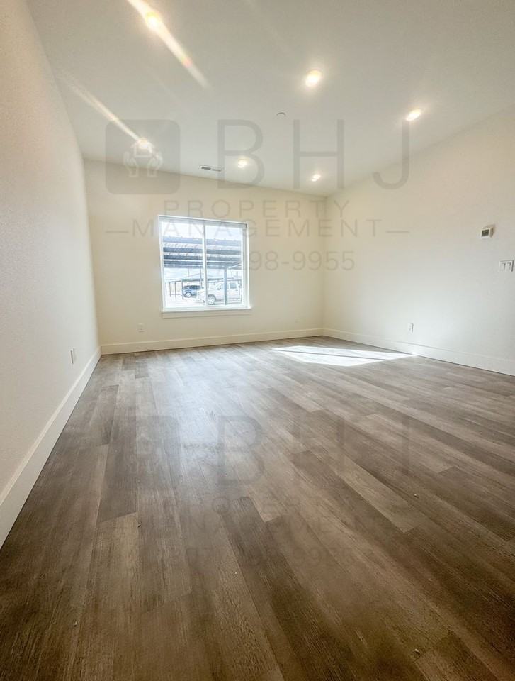 951 Covey Run - Photo 4 of 19