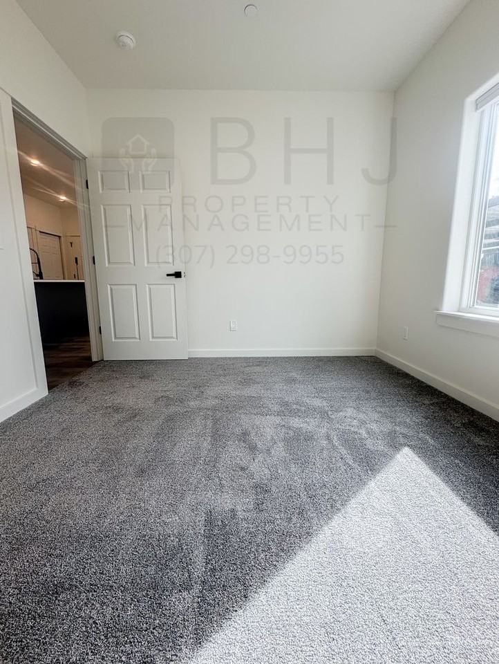 951 Covey Run - Photo 6 of 19