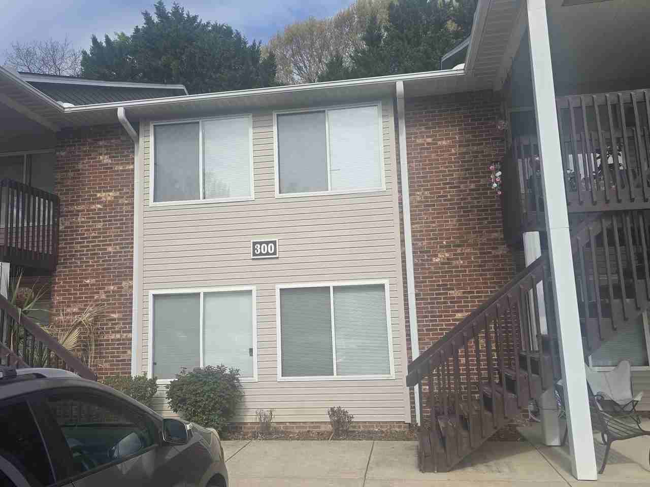 308 Westbrook Ct - Photo 3 of 14