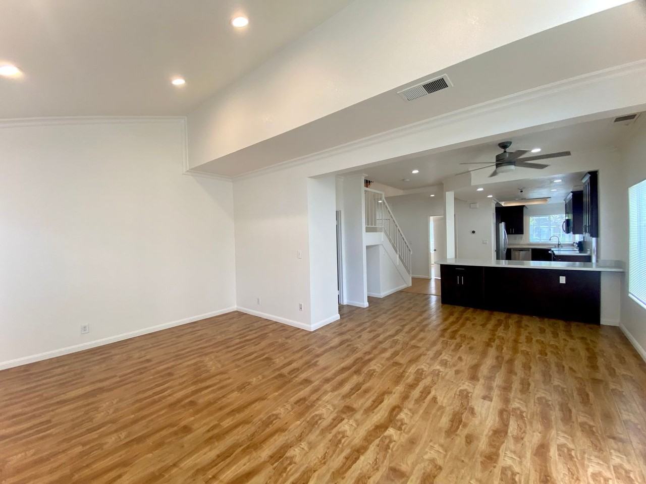 6489 Buena Vista Dr - Photo 5 of 30