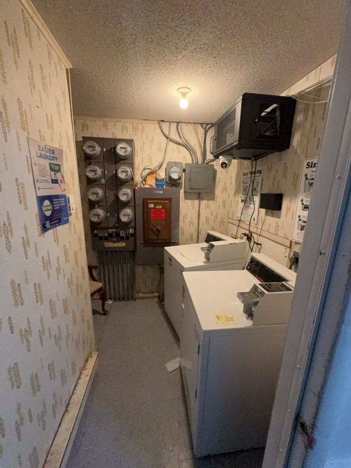 1520 Brooke Park Dr, Toledo OH 43612 - Photo 6 of 28