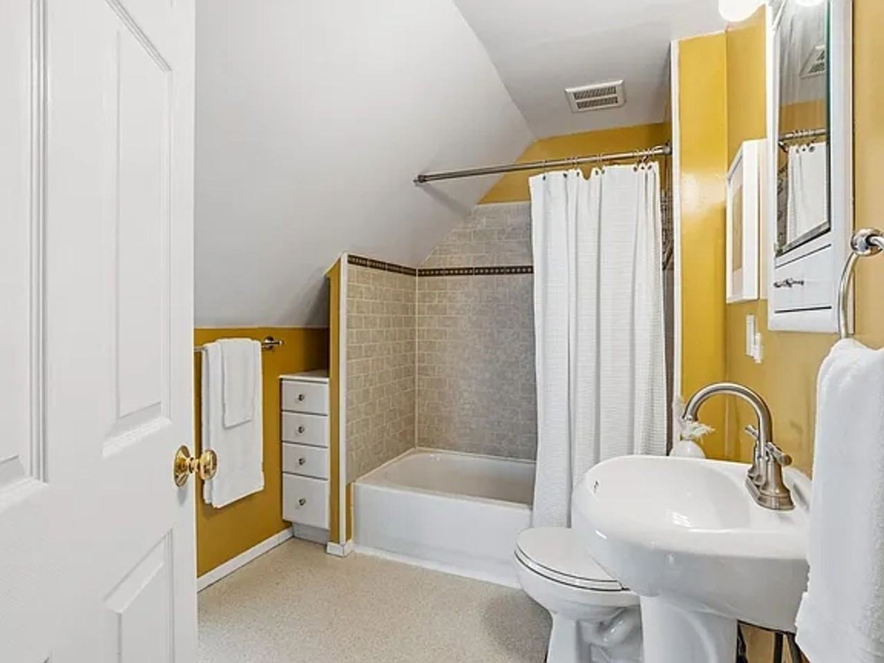 756 Delaware Ave - Photo 4 of 17