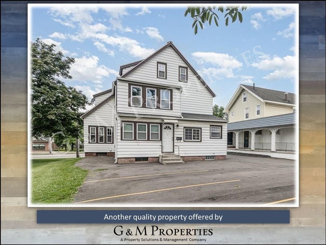 1570 Mount Hope Ave - Photo 4 of 26