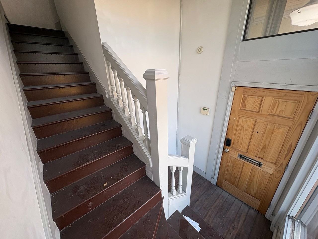 110 W Summit Hill Dr - Photo 3 of 27