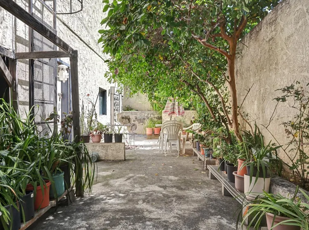 4526 Eagle Rock Blvd #4 - Photo 2 of 14