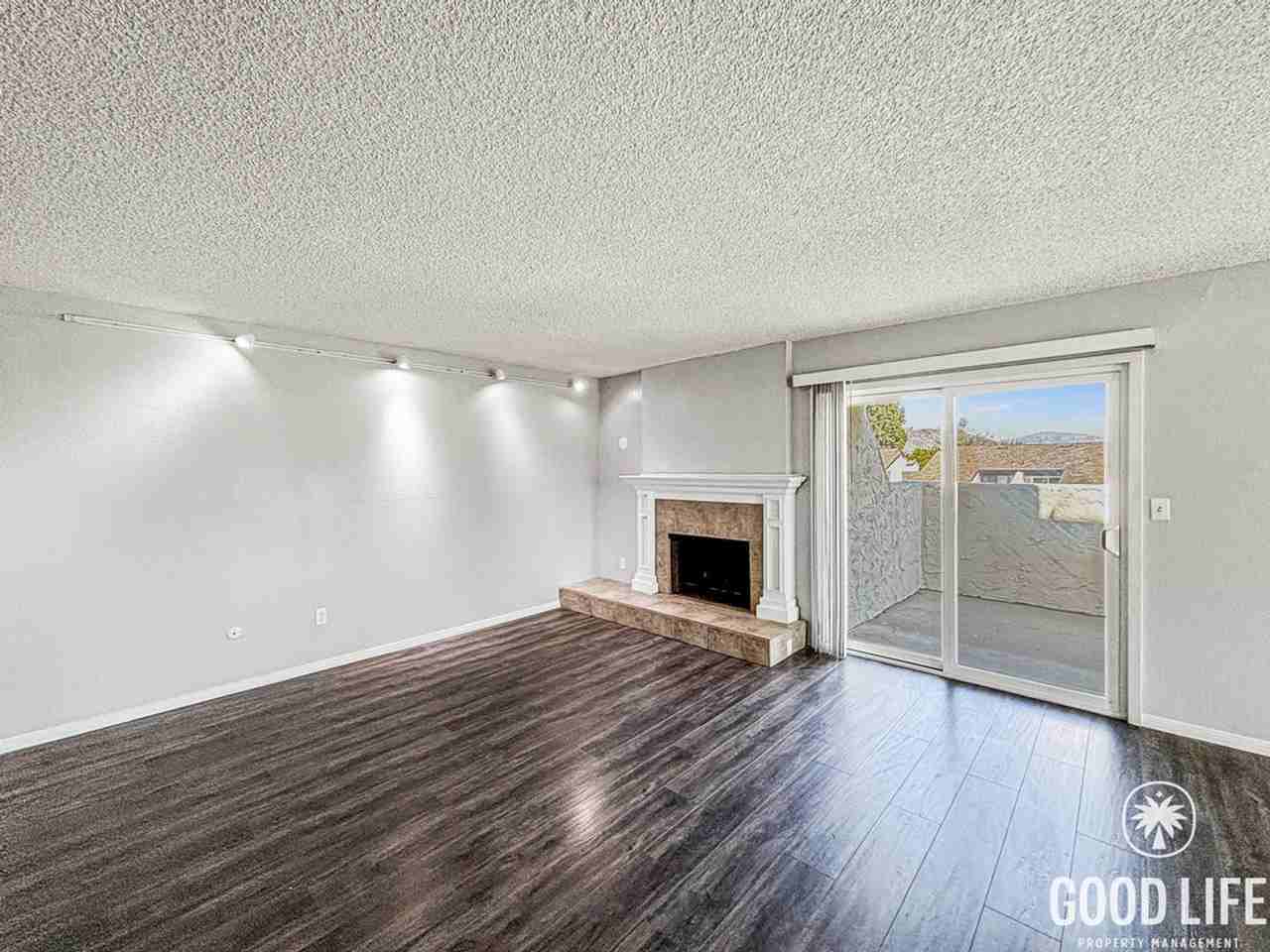 1435 Robin Ln - Photo 2 of 35