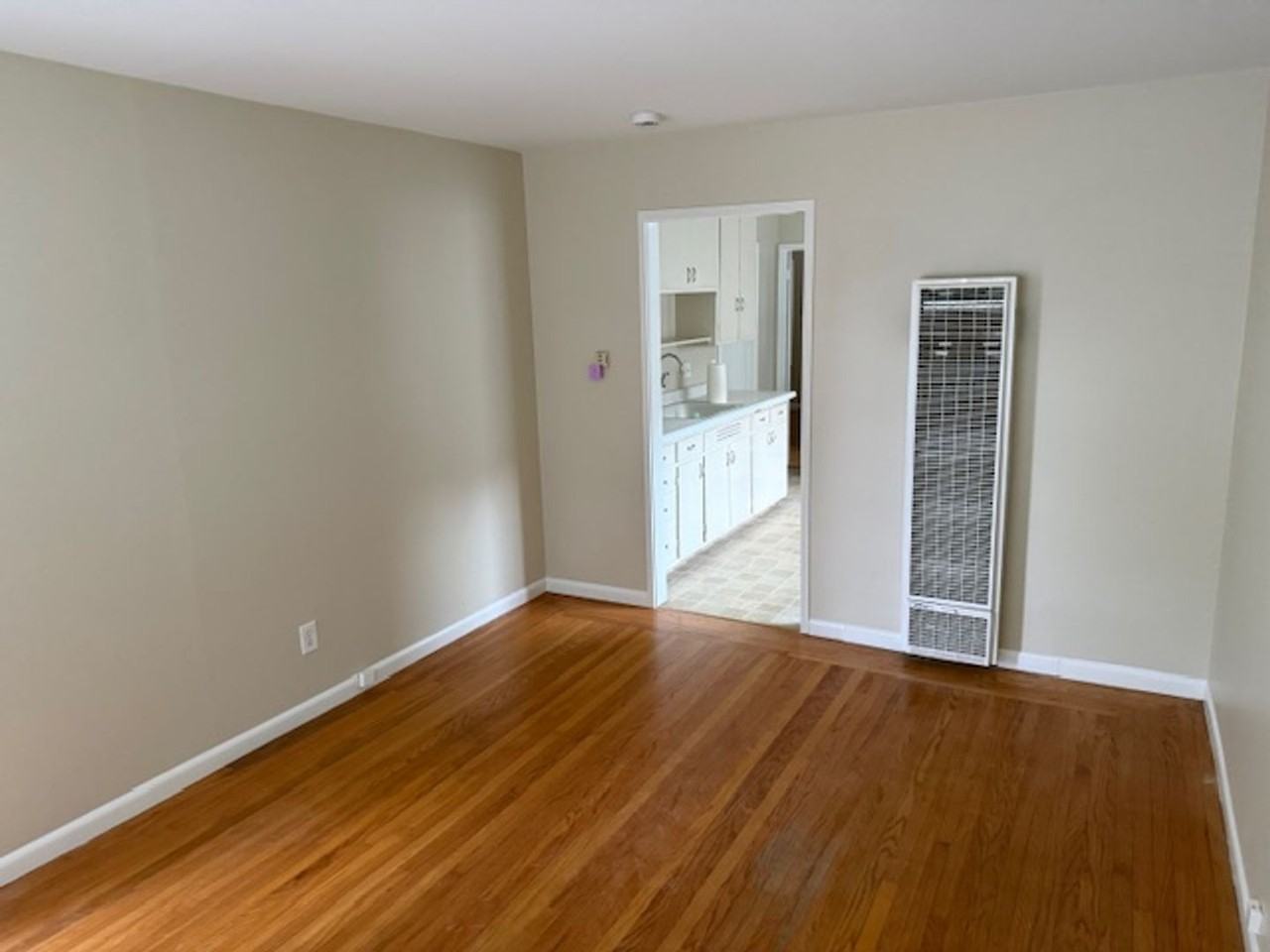 1461 5th St - Photo 3 of 9