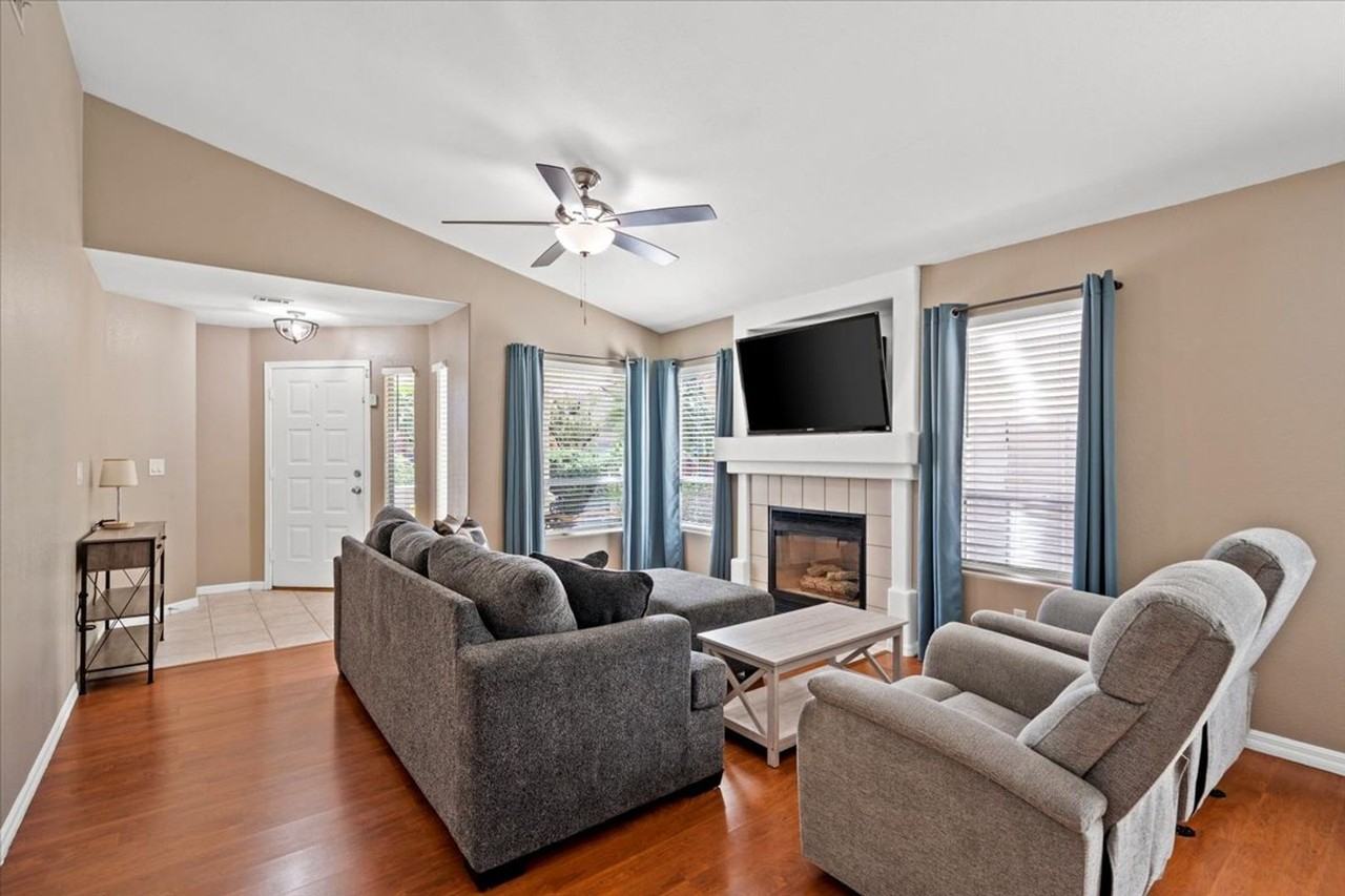 3325 Indian Moon Dr - Photo 4 of 27