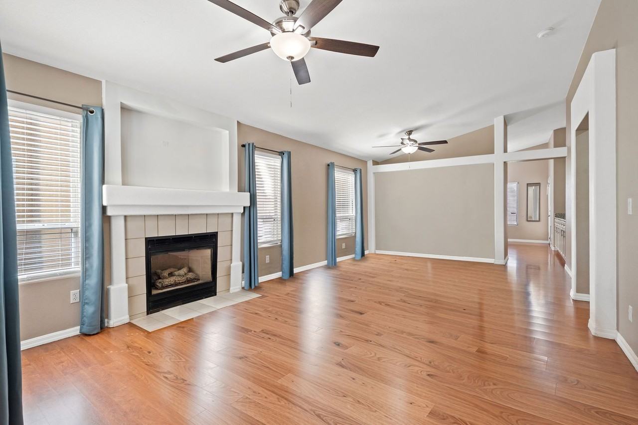 3325 Indian Moon Dr - Photo 6 of 27