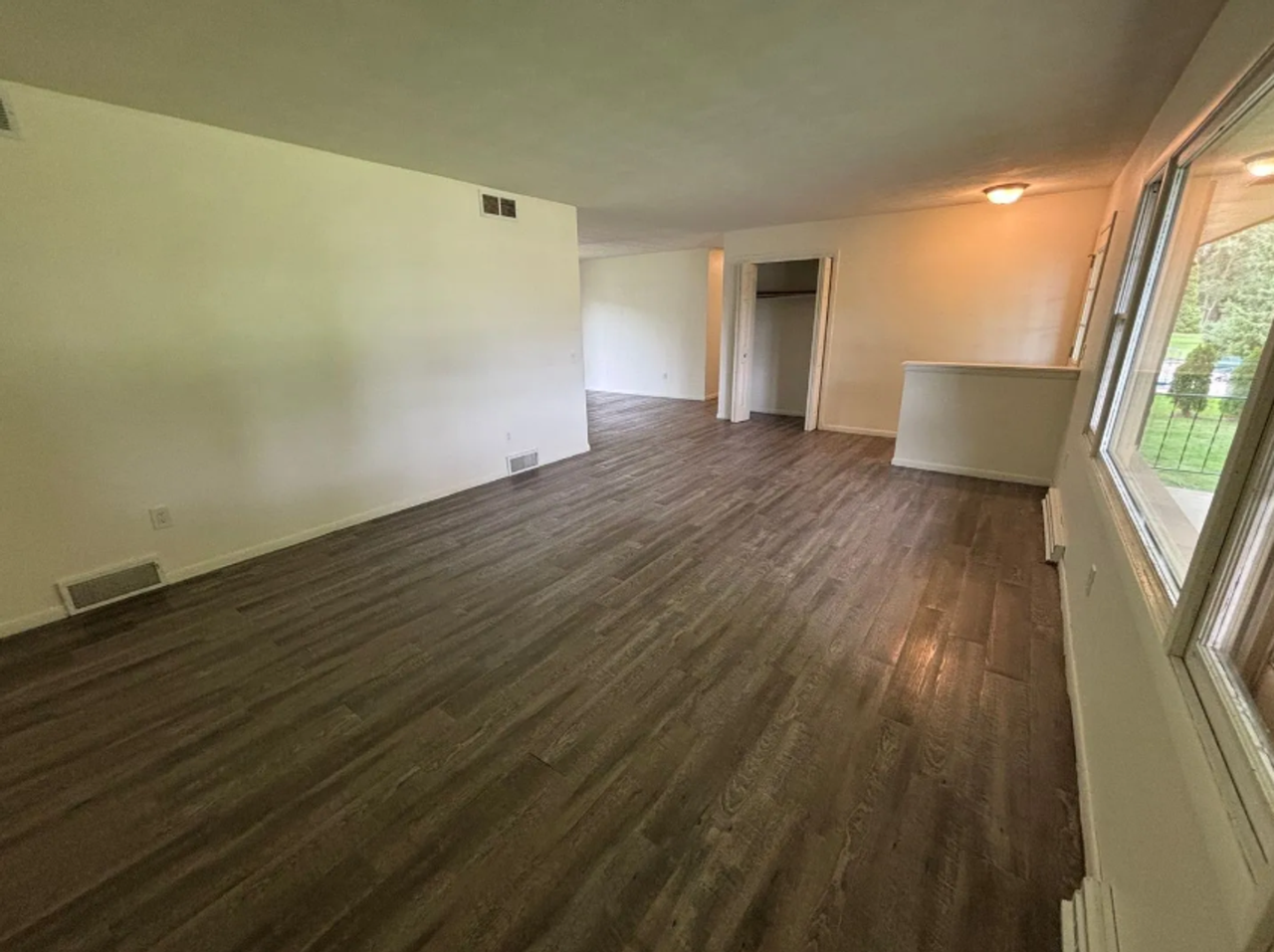 5305 Carnation Way - Photo 3 of 28