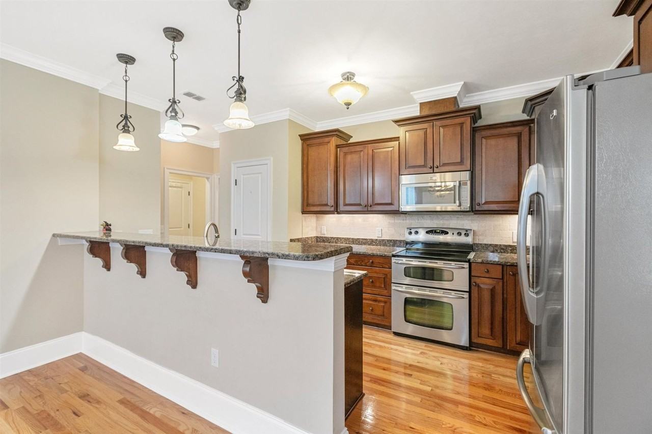 3026 Adiron Way - Photo 7 of 30