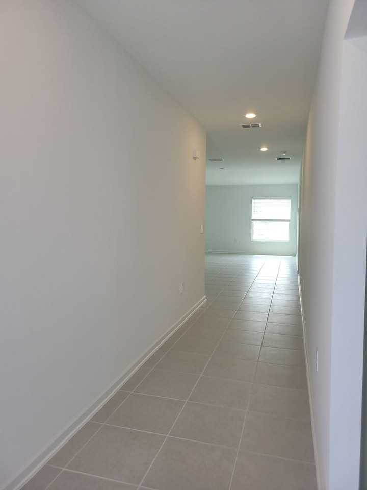 2114 Lasso Loop - Photo 2 of 12