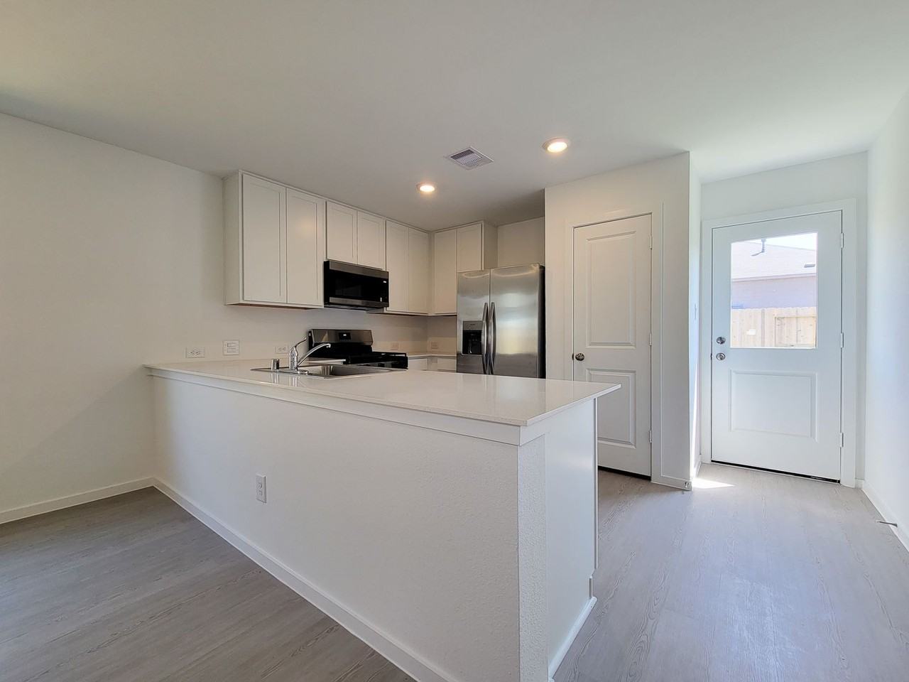 1519 Gardenia Blossom Ln - Photo 7 of 40