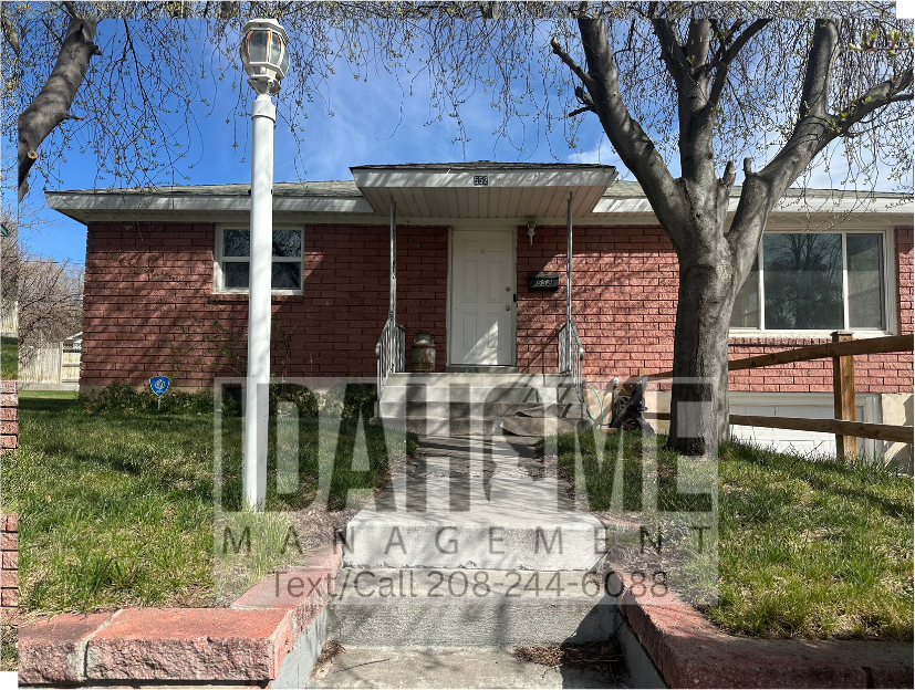 552 Euclid Ave - Photo 2 of 22