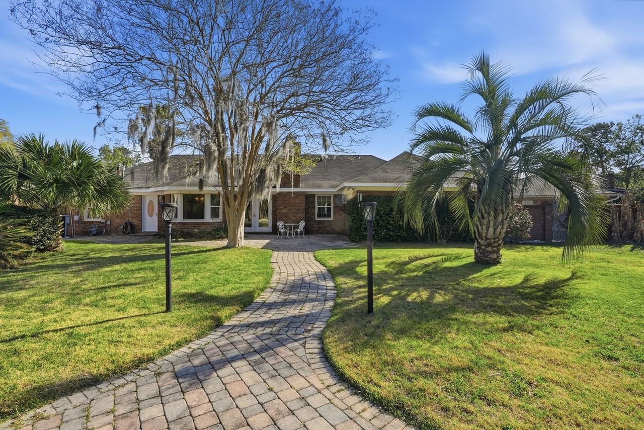 9 Inglesby Ct - Photo 5 of 36