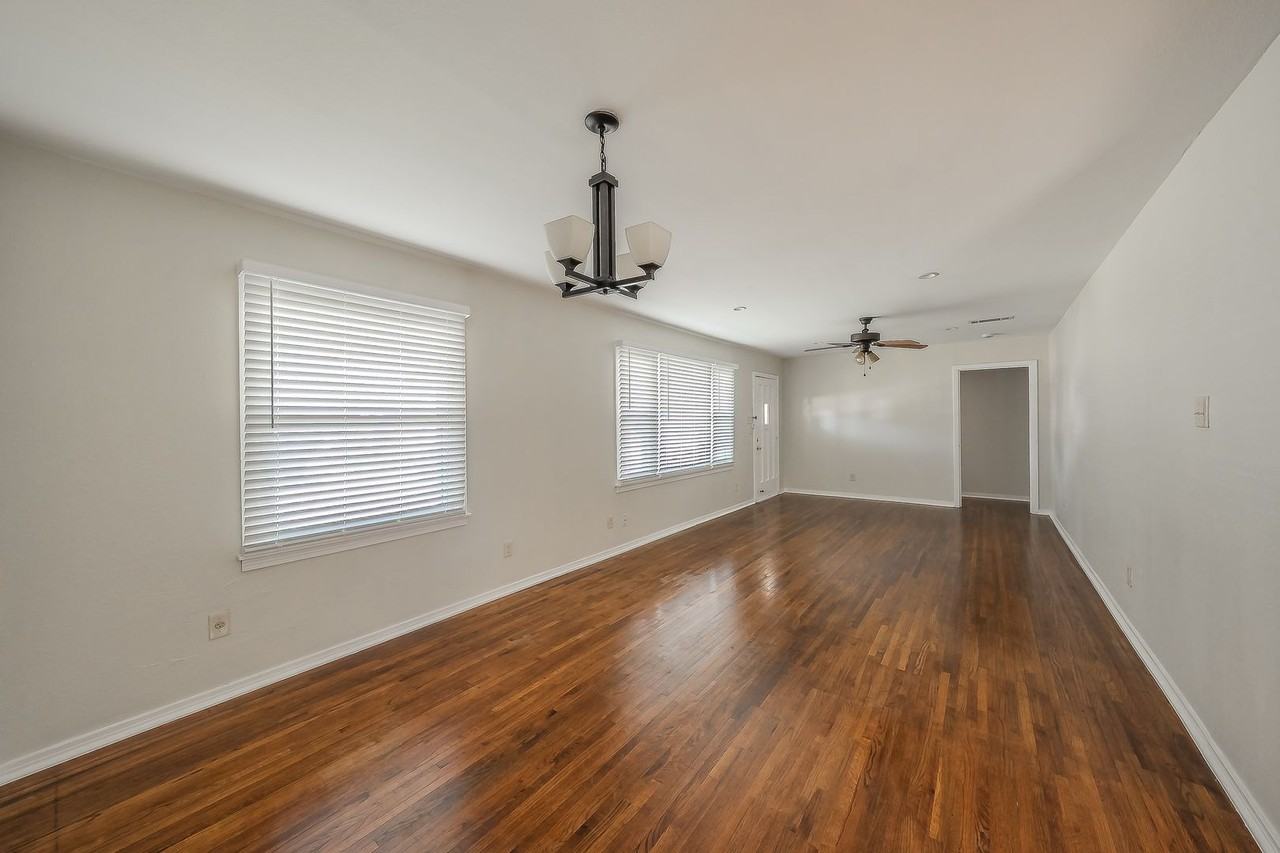 5717 Aton Ave - Photo 6 of 36