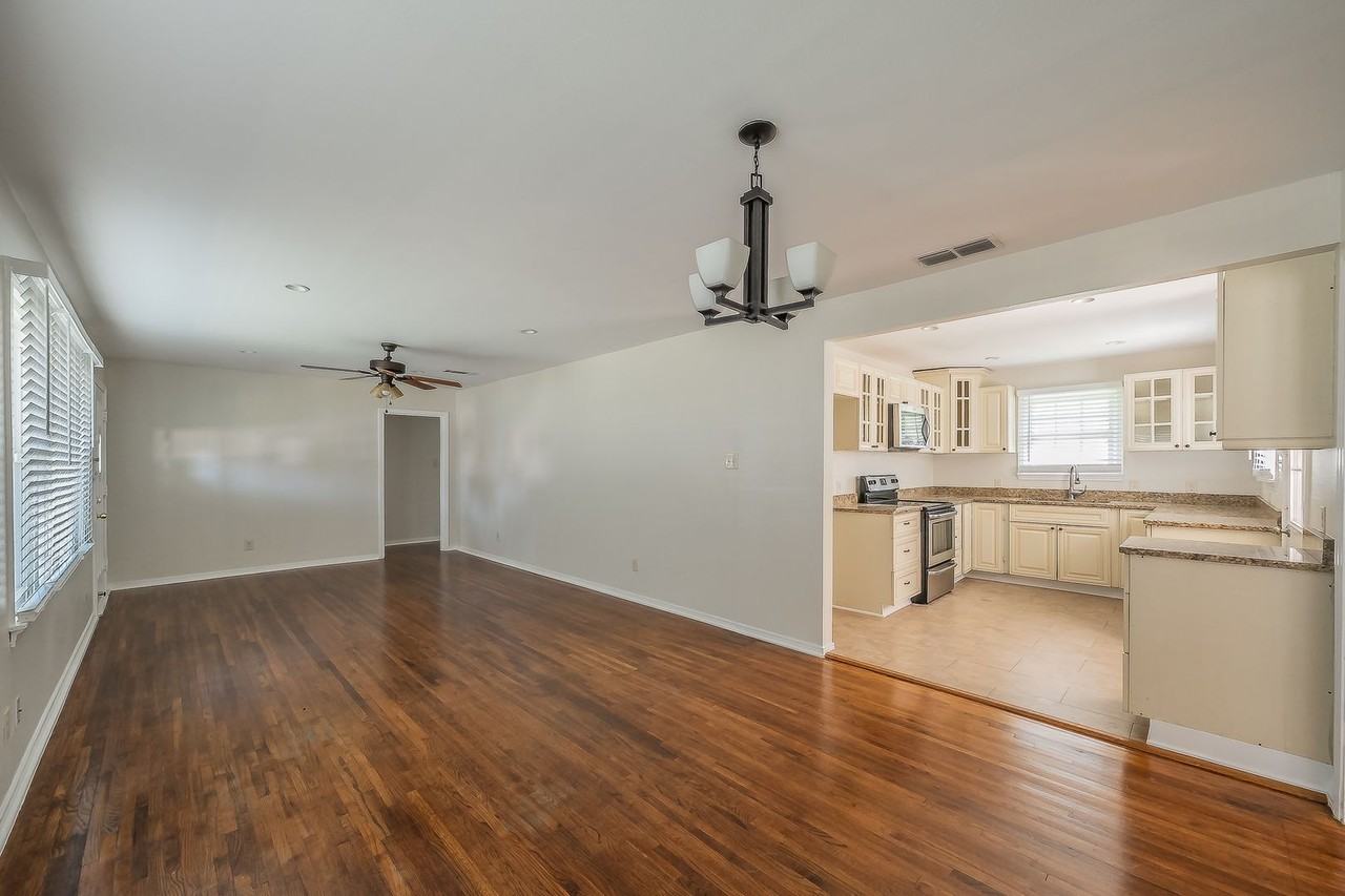 5717 Aton Ave - Photo 7 of 36