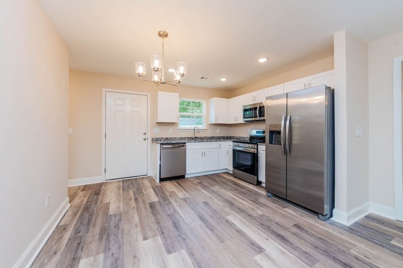 122 Tabor Dr - Photo 5 of 38