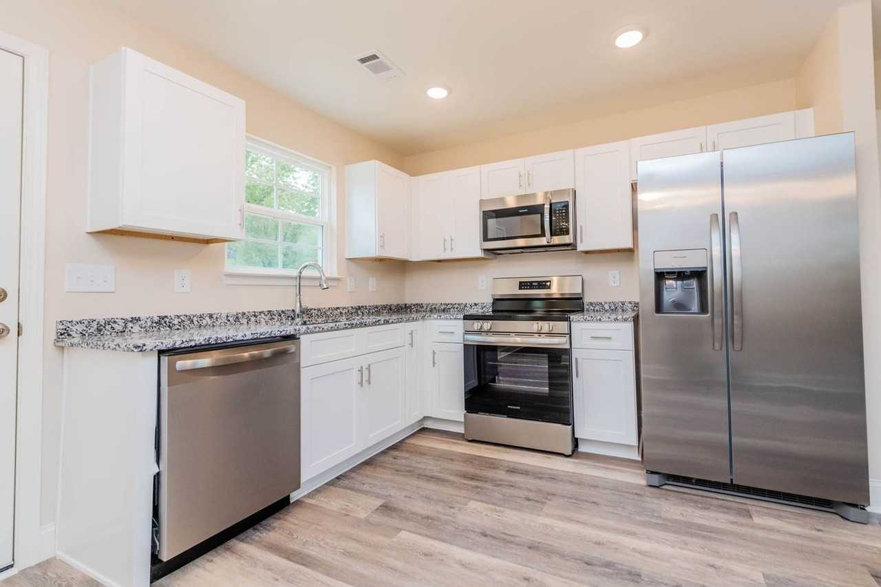 122 Tabor Dr - Photo 6 of 38